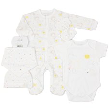 M15917: Baby Unisex "Born In 2026" 5 Piece Mesh Bag Gift Set (0-9 Months)